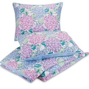 New Vera Bradley Happy Hydrangea Quilt 3 pc. Set Full / Queen size